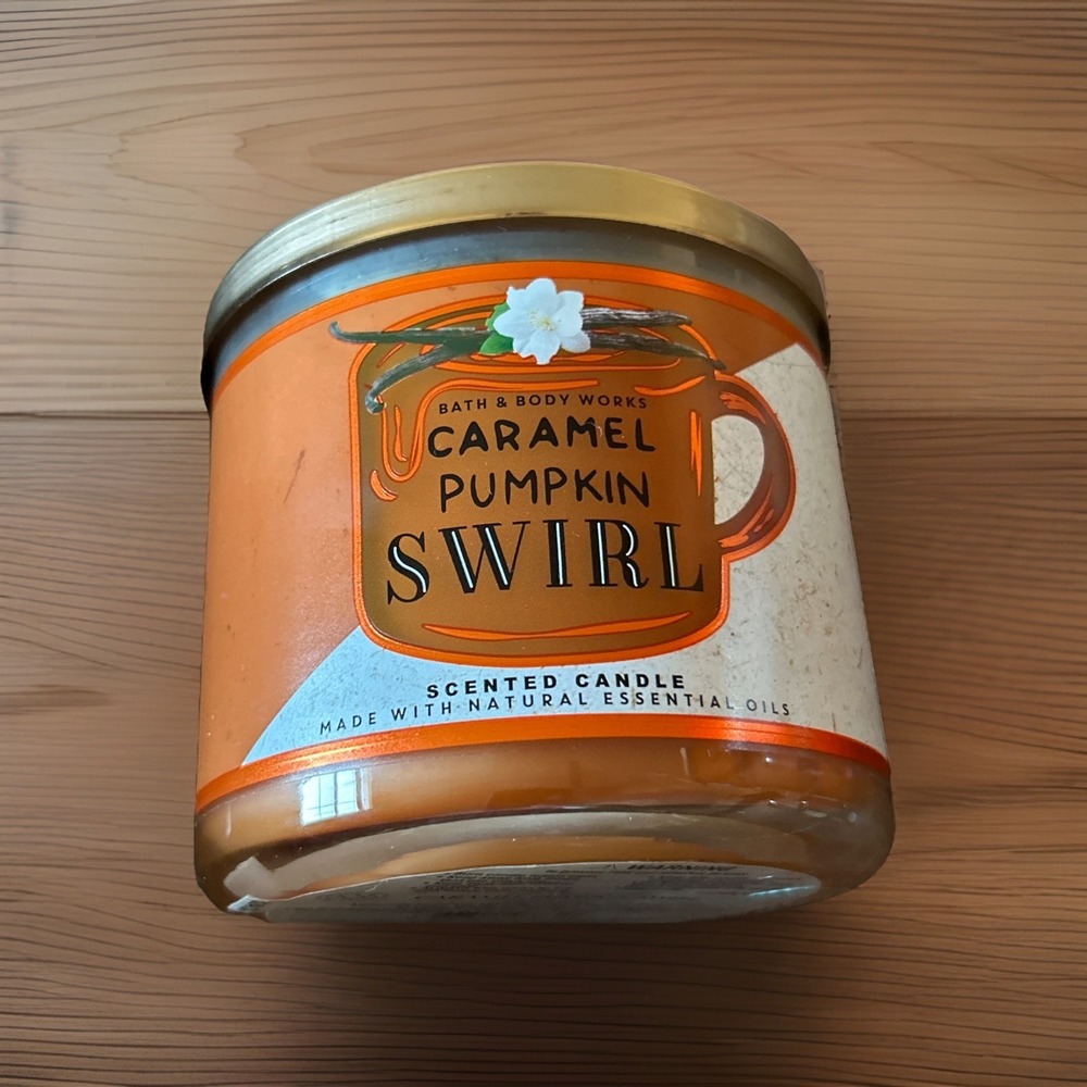 Bath & Body Works Caramel Pumpkin Swirl 3-Wick Candle 14.5 oz NEW - Picture 5 of 5